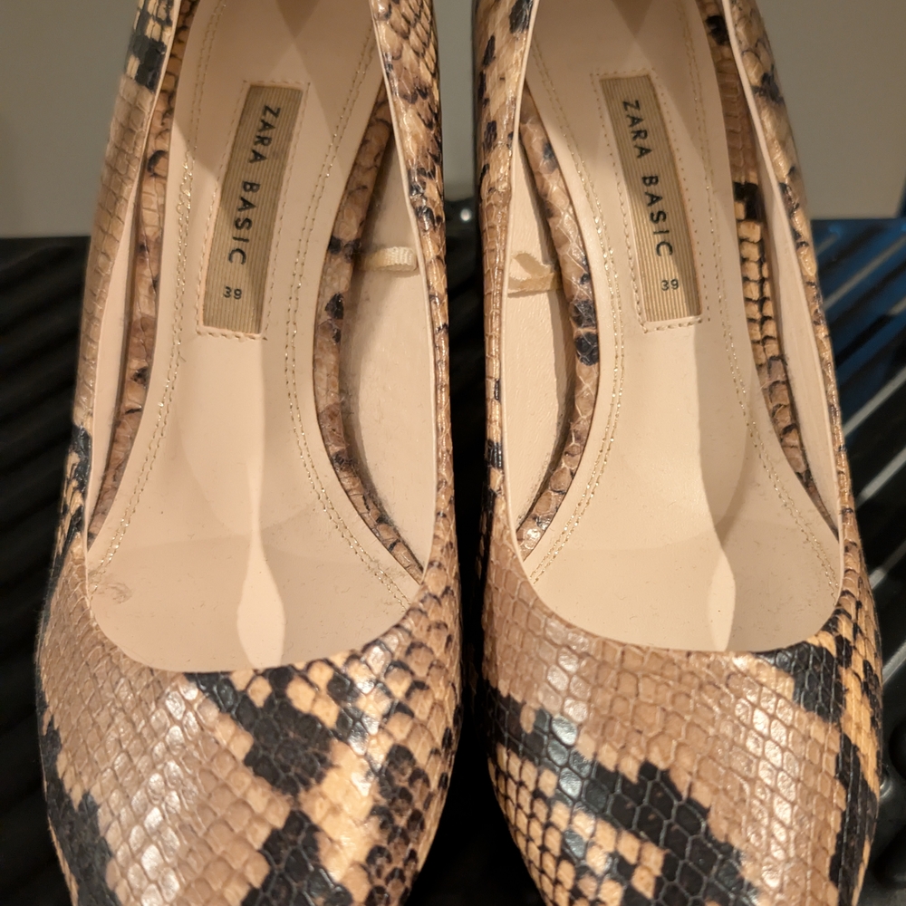 Zara Women's Snakeskin Patterned Heels - Tan and Black